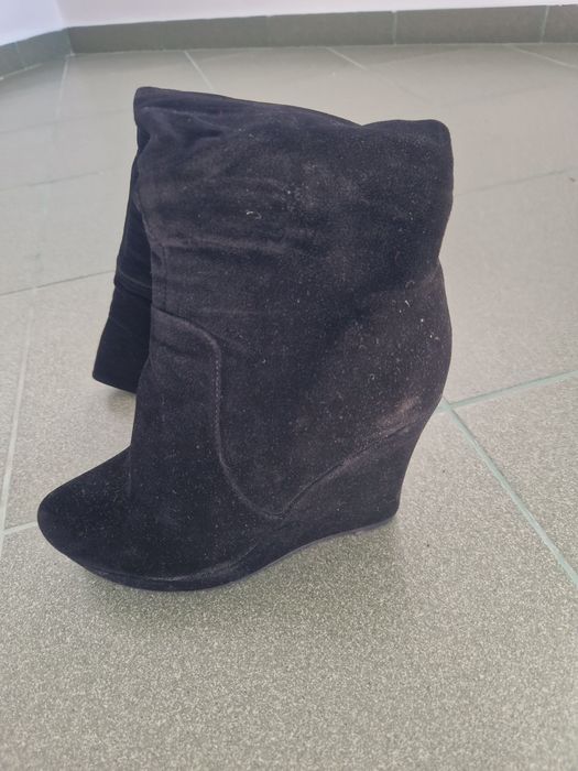 Дамски чизми в черен цвят