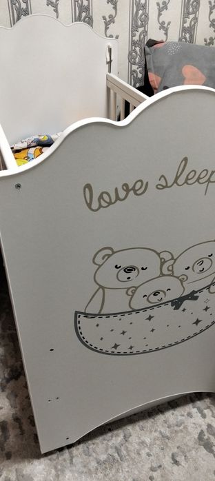 Продам детскую кроватку