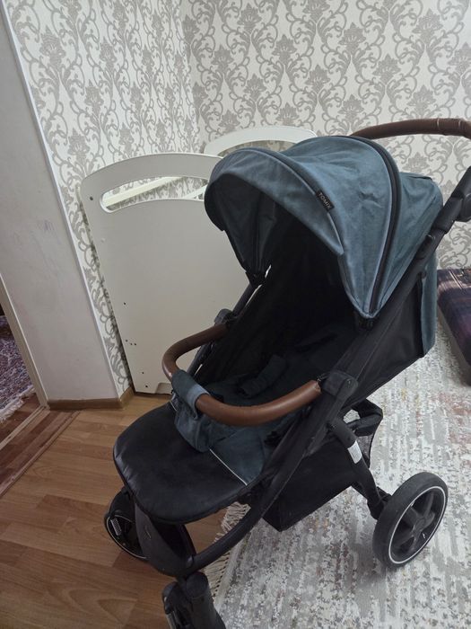 Коляска Tomix в хорошем состоянии