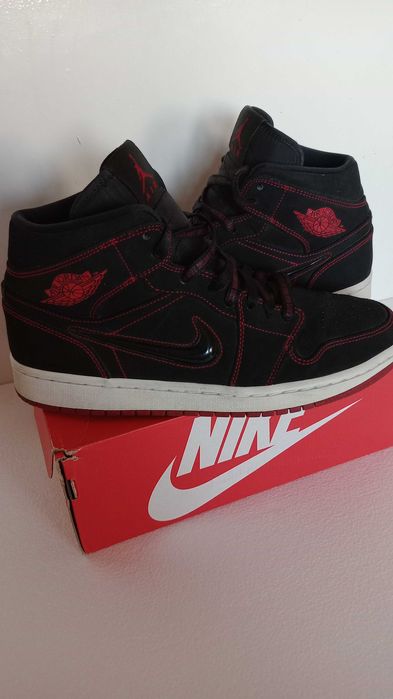 Оригинални маратонки NIKE AIR JORDAN 1 Mid