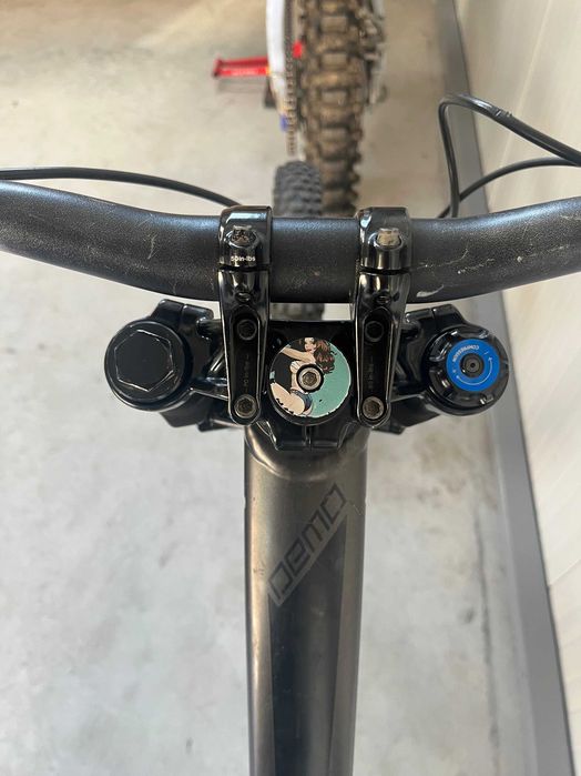 Specialized Demo 8 L 27.5