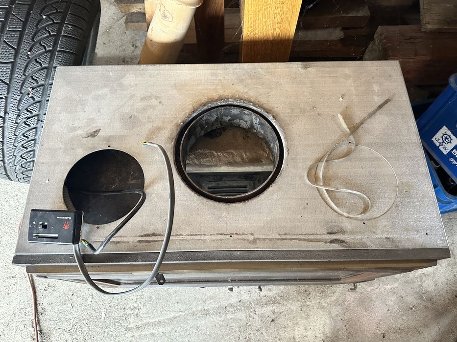 Semineu pe lemne cu ventilatie electrica Palazzetti