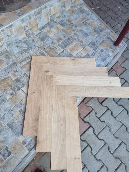 Vand parchet stratificat