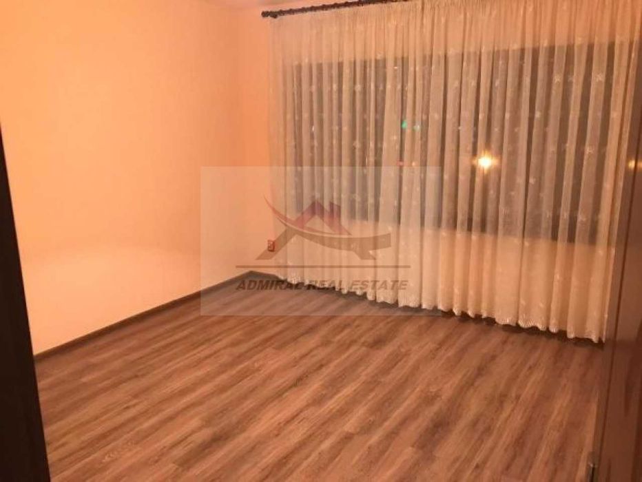 Дава се под наем Тристаен апартамент в Варна, Червен площад - 90 кв.м за 800 € - Снимка #3