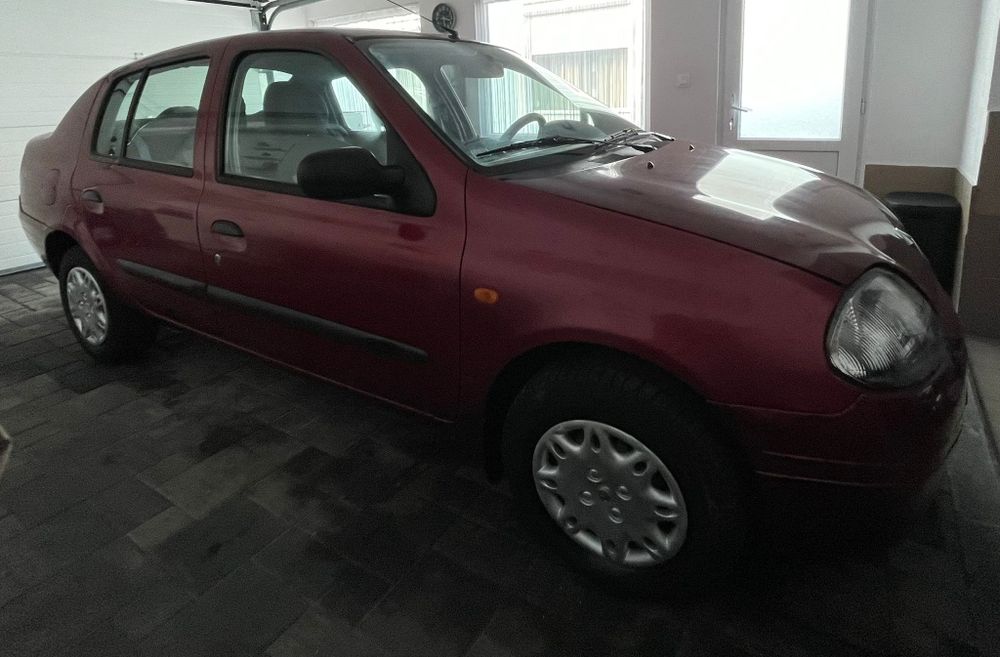 Renault Clio model 2005 benzina 1.4