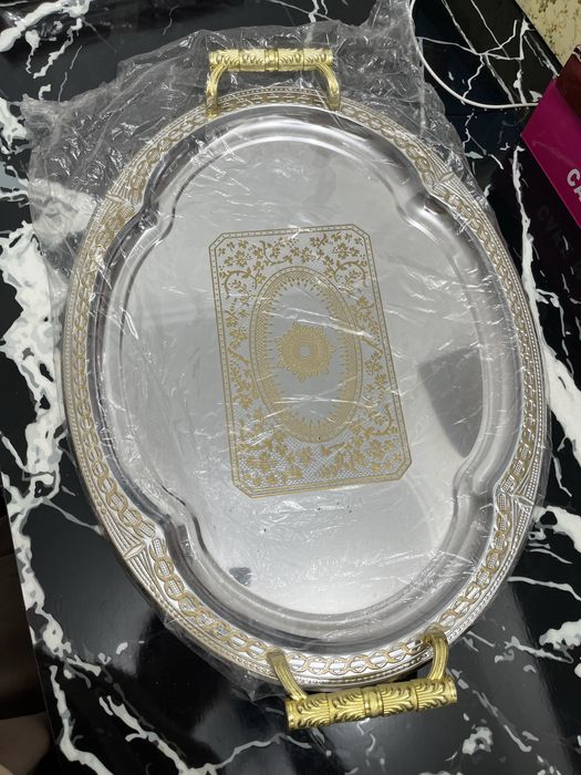 Арзан бағада ыдыстар бар подаркаға