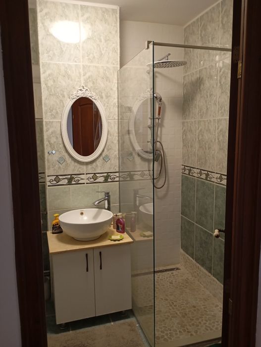 Închiriez apartament