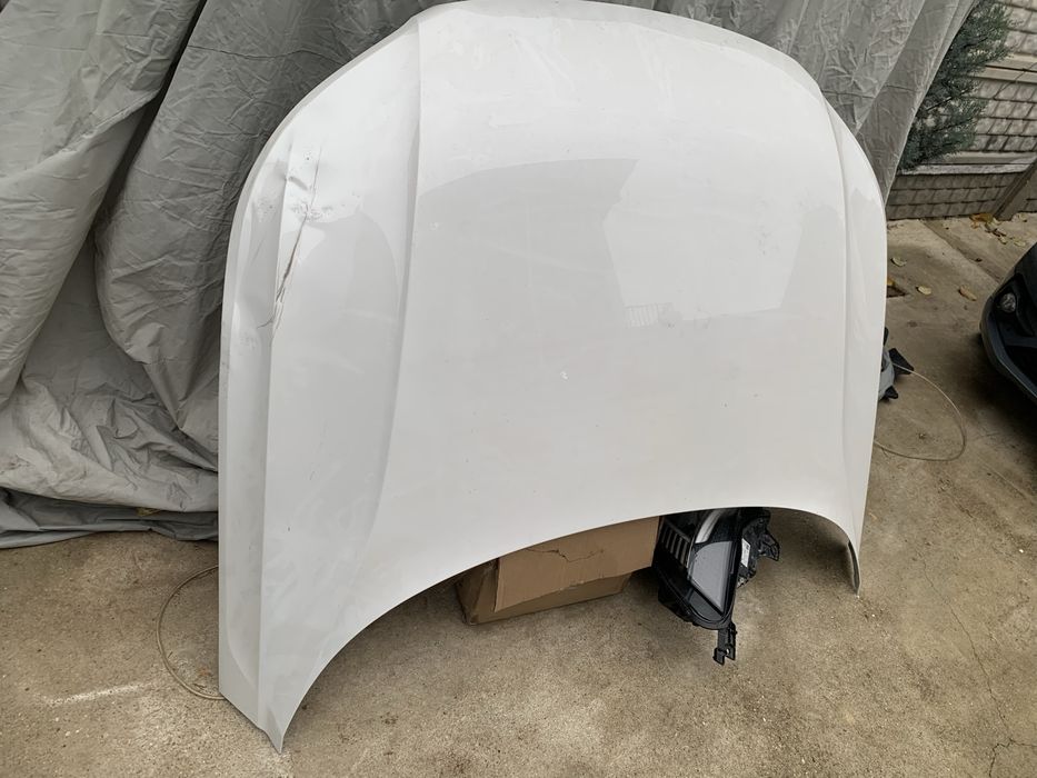 Capota fata Volvo XC40 an 2018/2019/2020/2021/2022/2023/2024