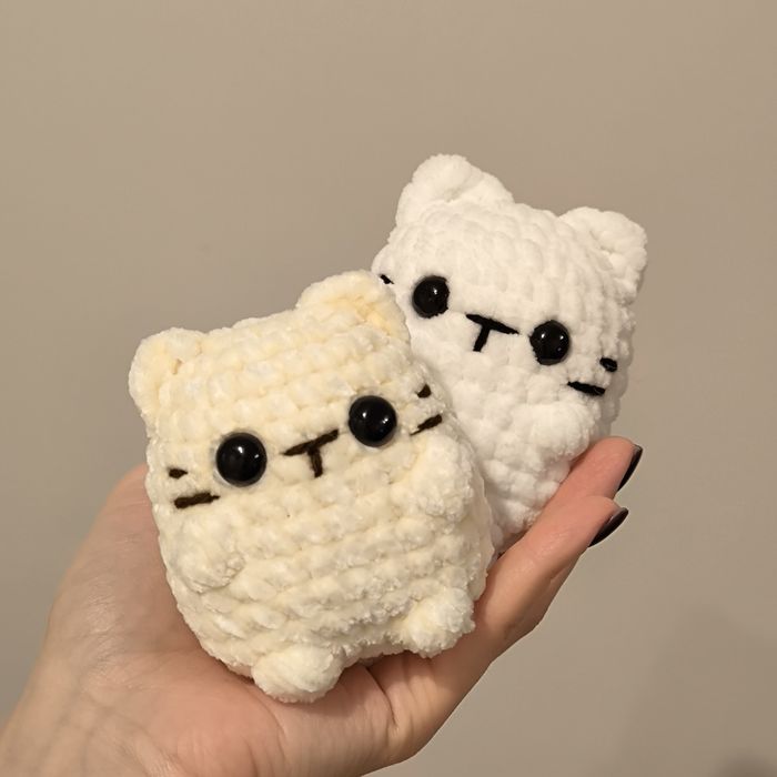 Малки плетени котенца