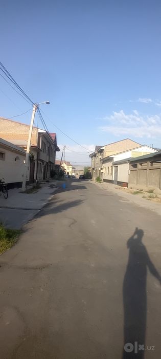 Olmazor rayo'nda ohunboboyevda 2 sotix fasati 10*20 ichkarisiga 75000$