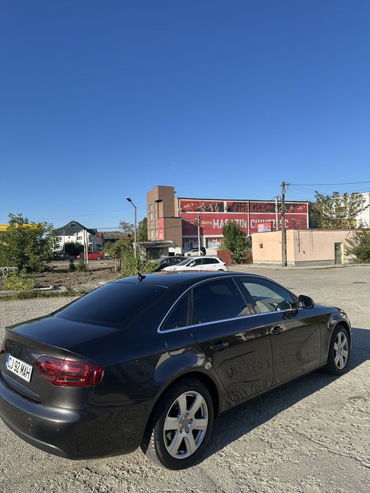 Vând Audi A4 B8