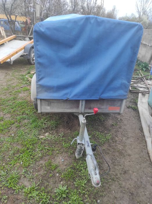 Ремарке туристическо