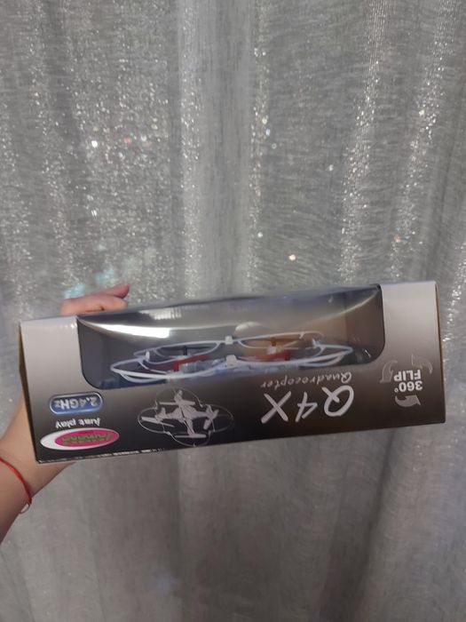 нов мини дрон Jamara Q4X Quadrocopter