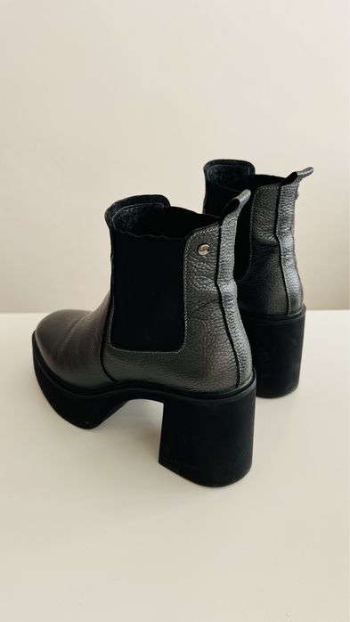 Ghete / bocanci dama Nr. 36 din piele naturala, cu platforma, Dasha