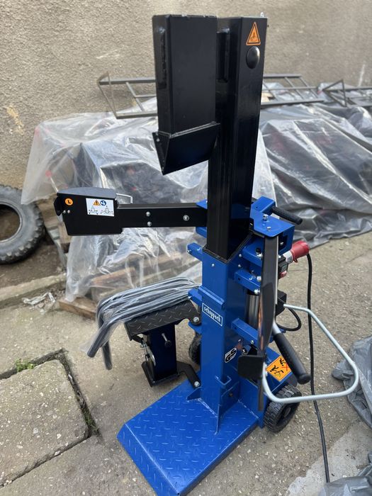 Despicator de lemne 14T Trifazat  scheppach