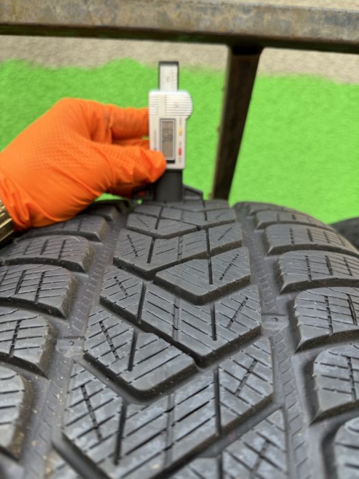 255/55/20 PIRELLI Scorpion Winter DOT 2022 Profil 7.6mm