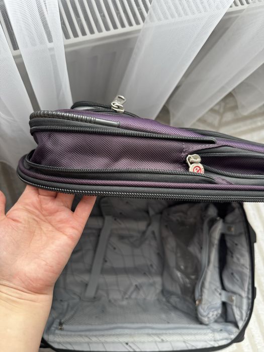 Продам маленький чемодан!