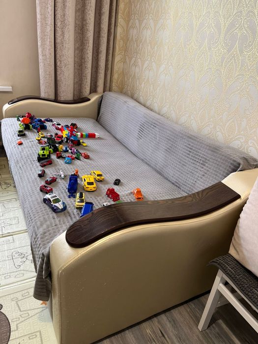 Продам диван б/у