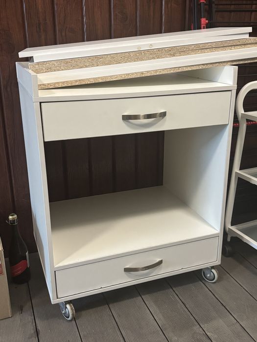 Полка на колесиках