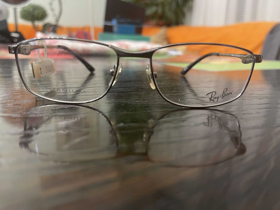 Елегантни хромирани правоъгълни рамки за очила RAY BAN