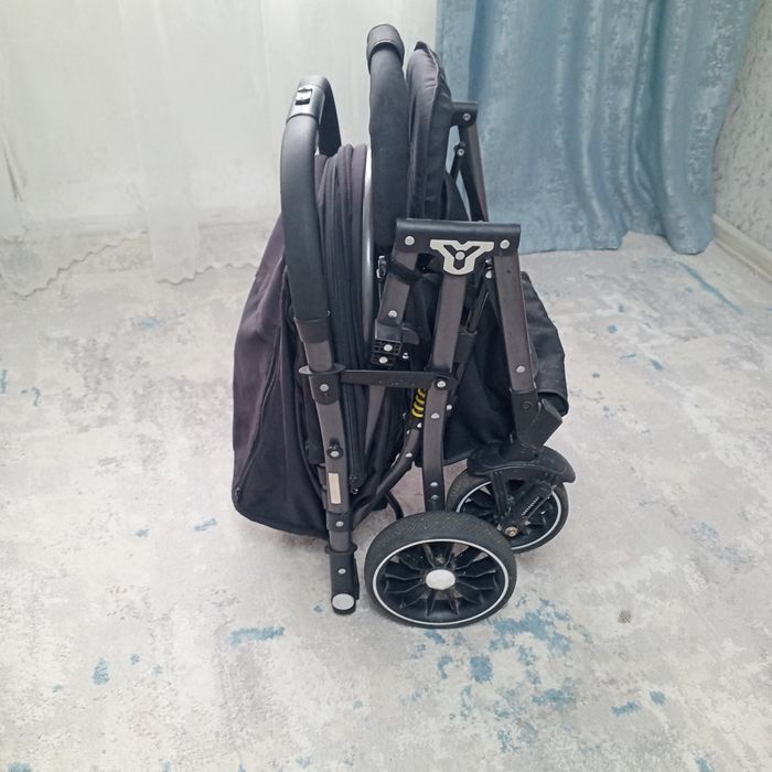 Продам детскую коляску