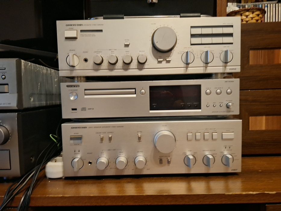 Amplificator Onkyo Integra A8450  k nou argintiu