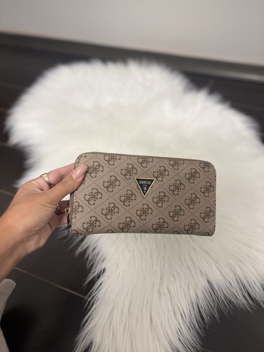 Vand Portofele Guess