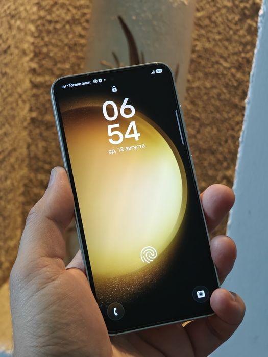 Samsung s23 8/128