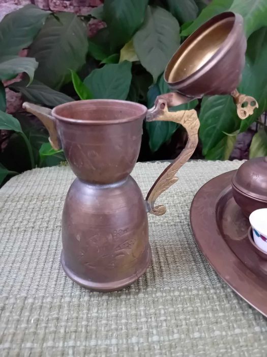 Бронзов стар сервиз