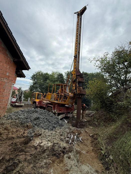 Foraje fantani si piloni  diametru 1m