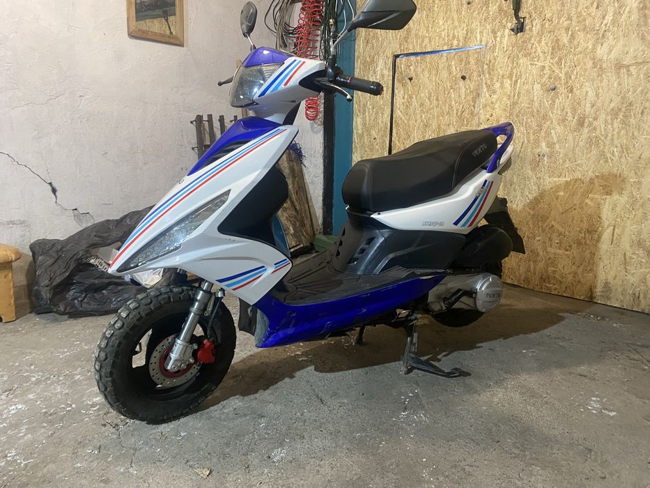 Продам скутер 125