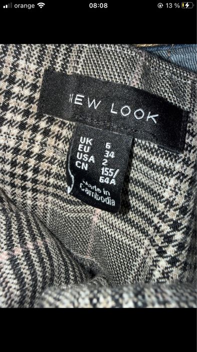 Pantaloni evazati noi