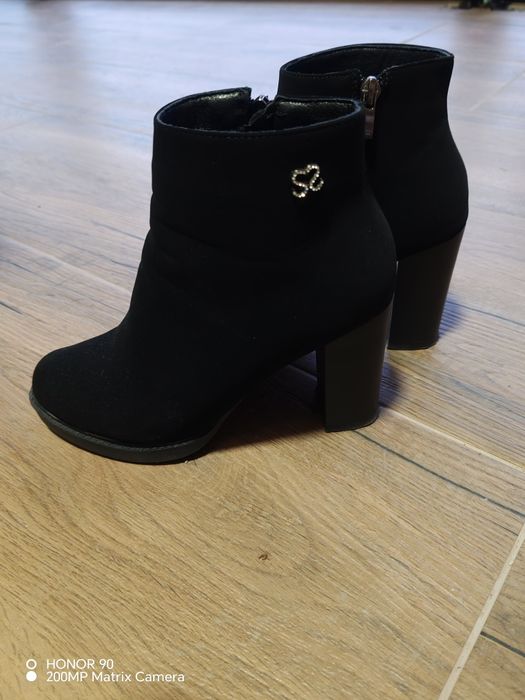 Дамски боти и ботуши