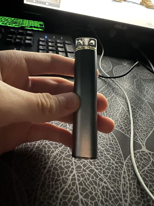 Vape vozol reincarcabil + 2 capsule noi