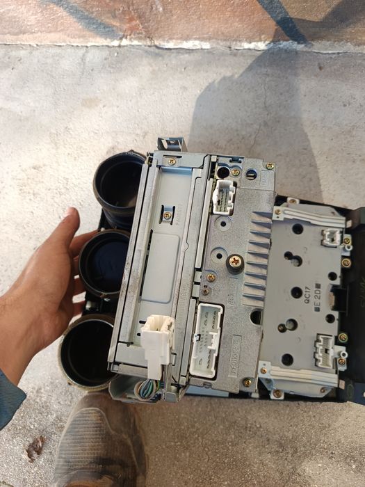 Цяло табло със управление за климатик и радио за Мазда 6