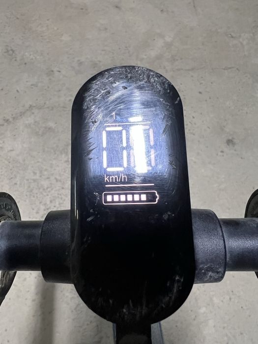 Электро самокат Tribe