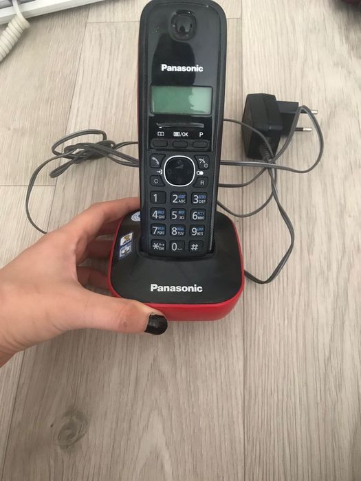 Телефон          .