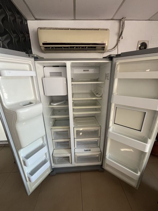 Frigider Samsung Side by Side
