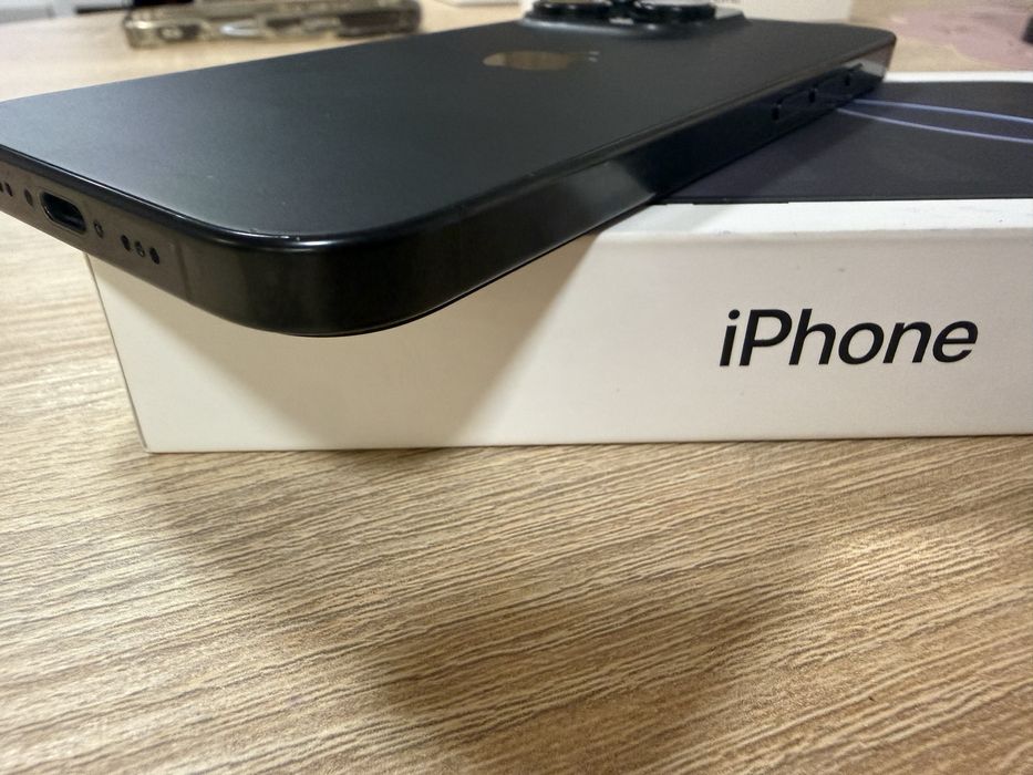 IPhone 16 pro black titanum 128 GB