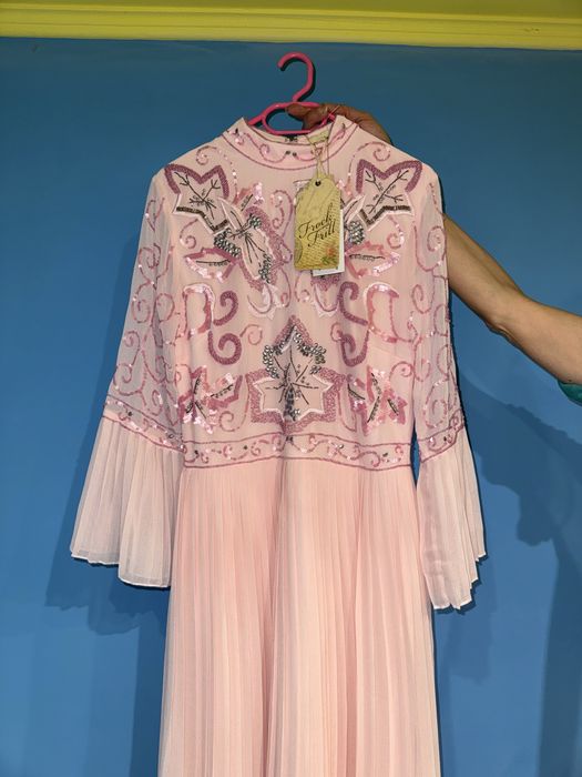 Официална розова рокля