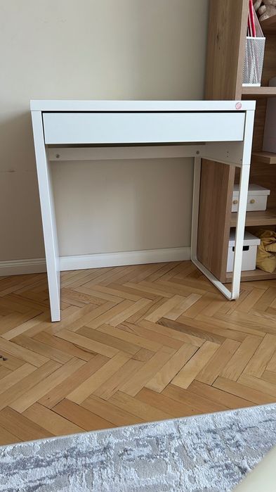 Детско бюро и стол