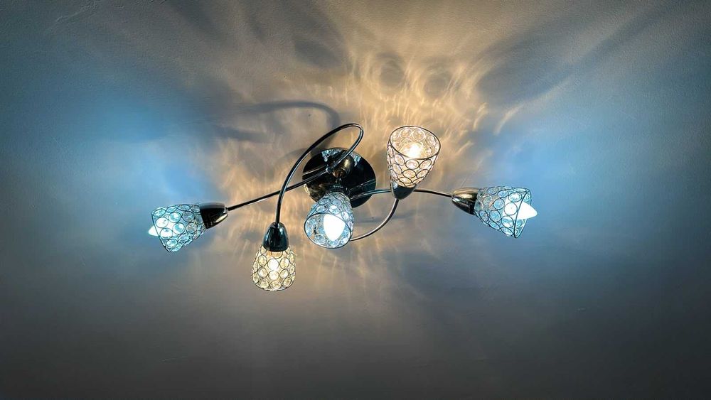 Set de 2 plafoniere   [ lustra ] 1 cu 5 becuri si o lustra cu 2 becuri