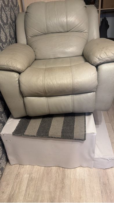 Продам педикюрный реклайнер
