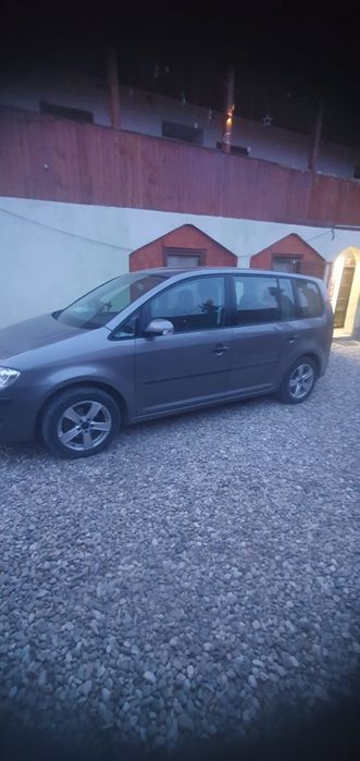 Vând  Volkswagen Turan
