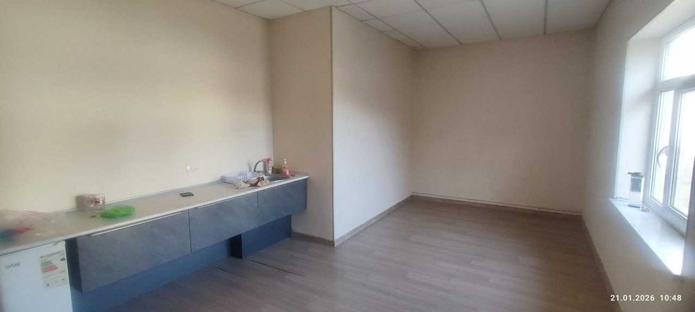 Продаётся  помещение  Зангиатинский район