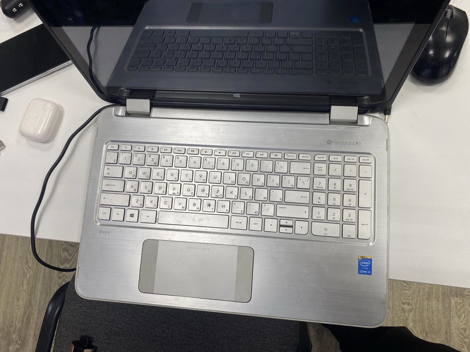 Продам Ноутбук HP envy x360