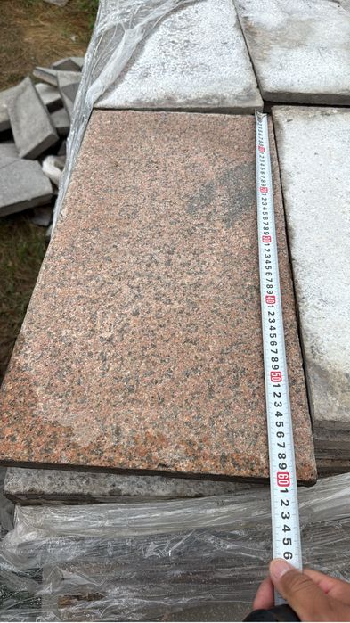 Гранит плитка в хорошем состаяние
