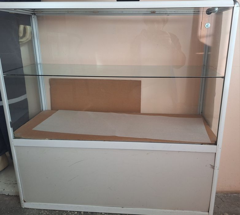 Продам торговые витрины