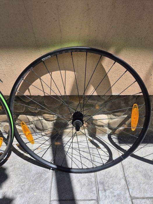 Roti bicicleta 29 noi WTB de pe un Cannondale
