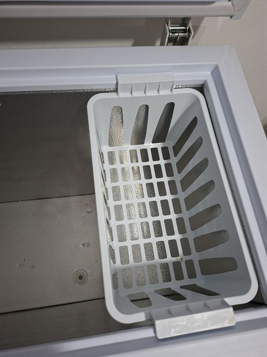 Продам морозильник